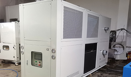 （風冷螺桿式冷水機工作原理是什么）工業(yè)冷水機的主要規(guī)格參數有哪些？